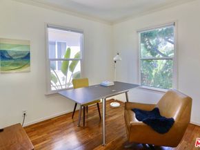 510 Venice Way, Venice CA 90291