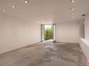 901 Kenter Way, Los Angeles CA 90049