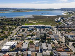 2138 2140 Reed Ave, San Diego CA 92109