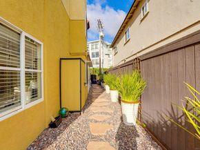 8121 Camino Del Sol 101, San Diego CA 92037
