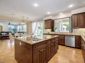 993 Hawthorne Creek Dr, Chula Vista CA 91914