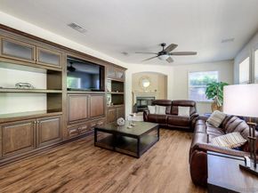 993 Hawthorne Creek Dr, Chula Vista CA 91914