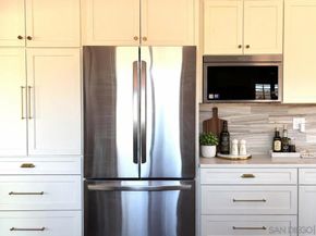 672 Chateau Place, Escondido CA 92029