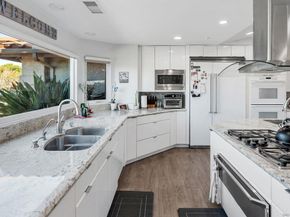 1427 Buckskin Dr, Escondido CA 92029