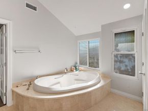 1427 Buckskin Dr, Escondido CA 92029