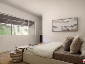 9761 Via Pavia, Burbank CA 91504