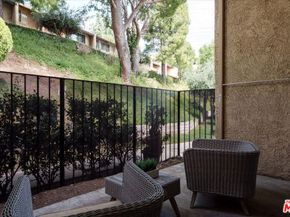 9761 Via Pavia, Burbank CA 91504