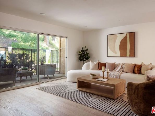 9761 Via Pavia, Burbank CA 91504