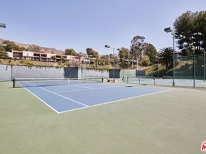 9761 Via Pavia, Burbank CA 91504
