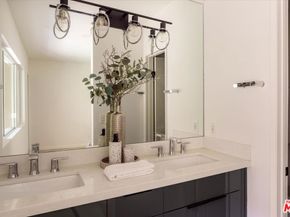 9761 Via Pavia, Burbank CA 91504