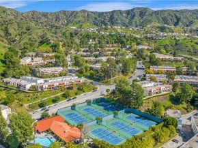 9761 Via Pavia, Burbank CA 91504