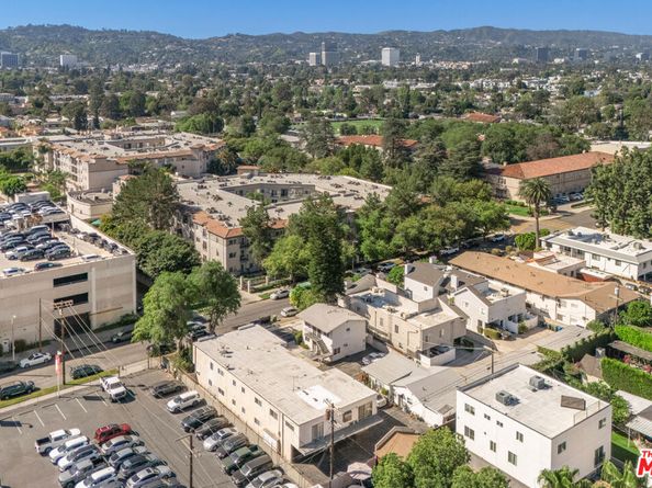 14525 Albers Street, Sherman Oaks CA 91411