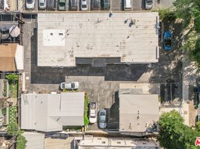 14525 Albers Street, Sherman Oaks CA 91411