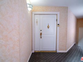 2007 S Beverly Glen Boulevard 102, Los Angeles CA 90025