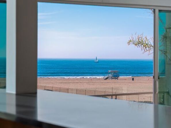 5205 Ocean Front Walk 301, Marina Del Rey CA 90292
