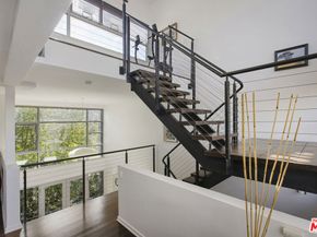 4111 W Sunset Boulevard 220, Los Angeles CA 90029