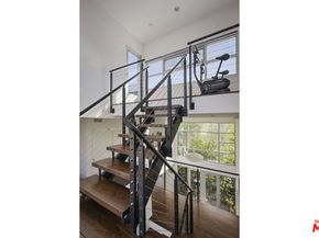 4111 W Sunset Boulevard 220, Los Angeles CA 90029