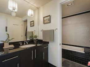 4111 W Sunset Boulevard 220, Los Angeles CA 90029