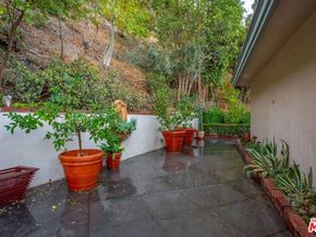 10216 Cielo Drive, Beverly Hills CA 90210