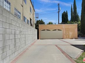 840 N Poinsettia Place, Los Angeles CA 90046