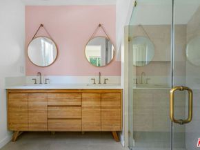 5519 Shenandoah Avenue, Los Angeles CA 90056