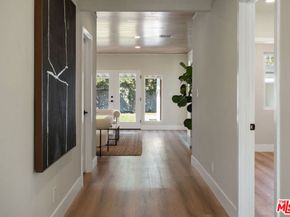 17643 Haynes Street, Lake Balboa CA 91406