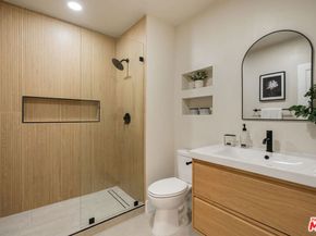 17643 Haynes Street, Lake Balboa CA 91406