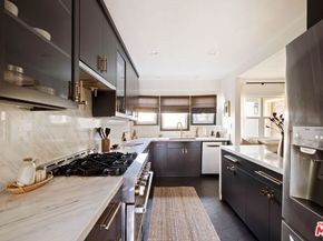 243 S Formosa Avenue, Los Angeles CA 90036