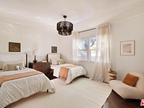 243 S Formosa Avenue, Los Angeles CA 90036