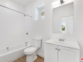 1955 Bonsallo Avenue, Los Angeles CA 90007