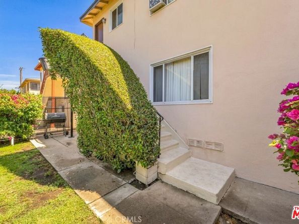 8144 Sepulveda Boulevard, Panorama City CA 91402