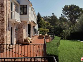 1141 Maroney Lane, Pacific Palisades CA 90272