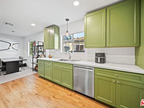 830 Palms Boulevard, Venice CA 90291