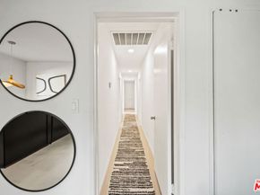 830 Palms Boulevard, Venice CA 90291