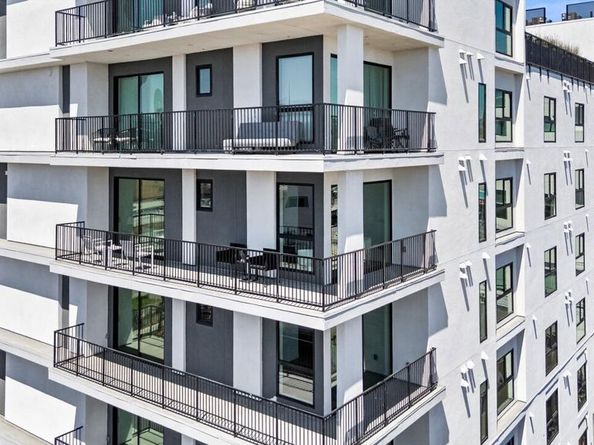 904 S New Hampshire Avenue 702, Los Angeles CA 90006