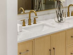 11923 Gorham Avenue 201, Los Angeles CA 90049