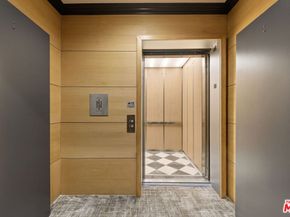 11923 Gorham Avenue 201, Los Angeles CA 90049