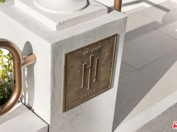 11923 Gorham Avenue 201, Los Angeles CA 90049