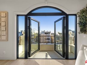 11923 Gorham Avenue 201, Los Angeles CA 90049