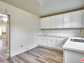 1046 S Kenmore Avenue, Los Angeles CA 90006