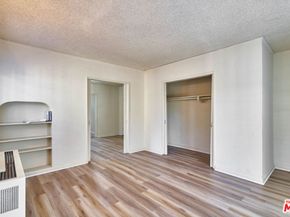 1046 S Kenmore Avenue, Los Angeles CA 90006