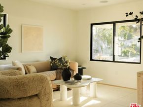 3444 Redwood Avenue, Los Angeles CA 90066