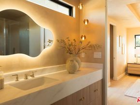 3444 Redwood Avenue, Los Angeles CA 90066