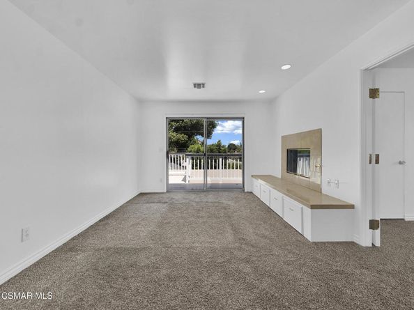 8366 Oakdale Avenue, Winnetka CA 91306