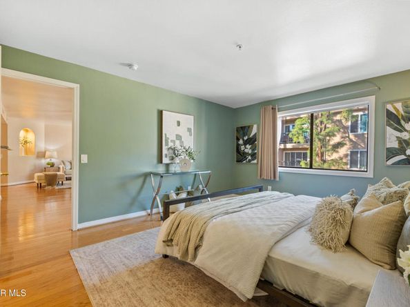 17735 Kinzie Street 315, Northridge CA 91325