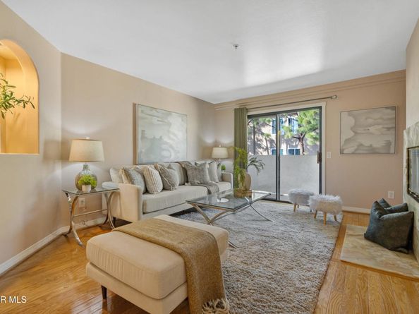 17735 Kinzie Street 315, Northridge CA 91325