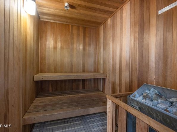 17735 Kinzie Street 315, Northridge CA 91325