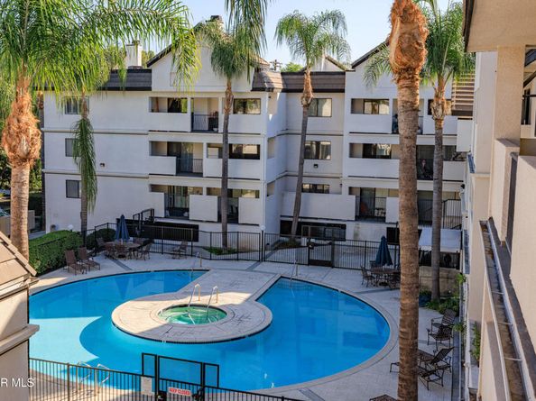 17735 Kinzie Street 315, Northridge CA 91325