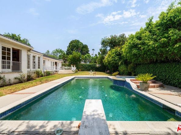 13716 W Sunset Boulevard, Pacific Palisades CA 90272