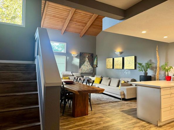 2518 N Tustin Avenue E, Santa Ana CA 92705